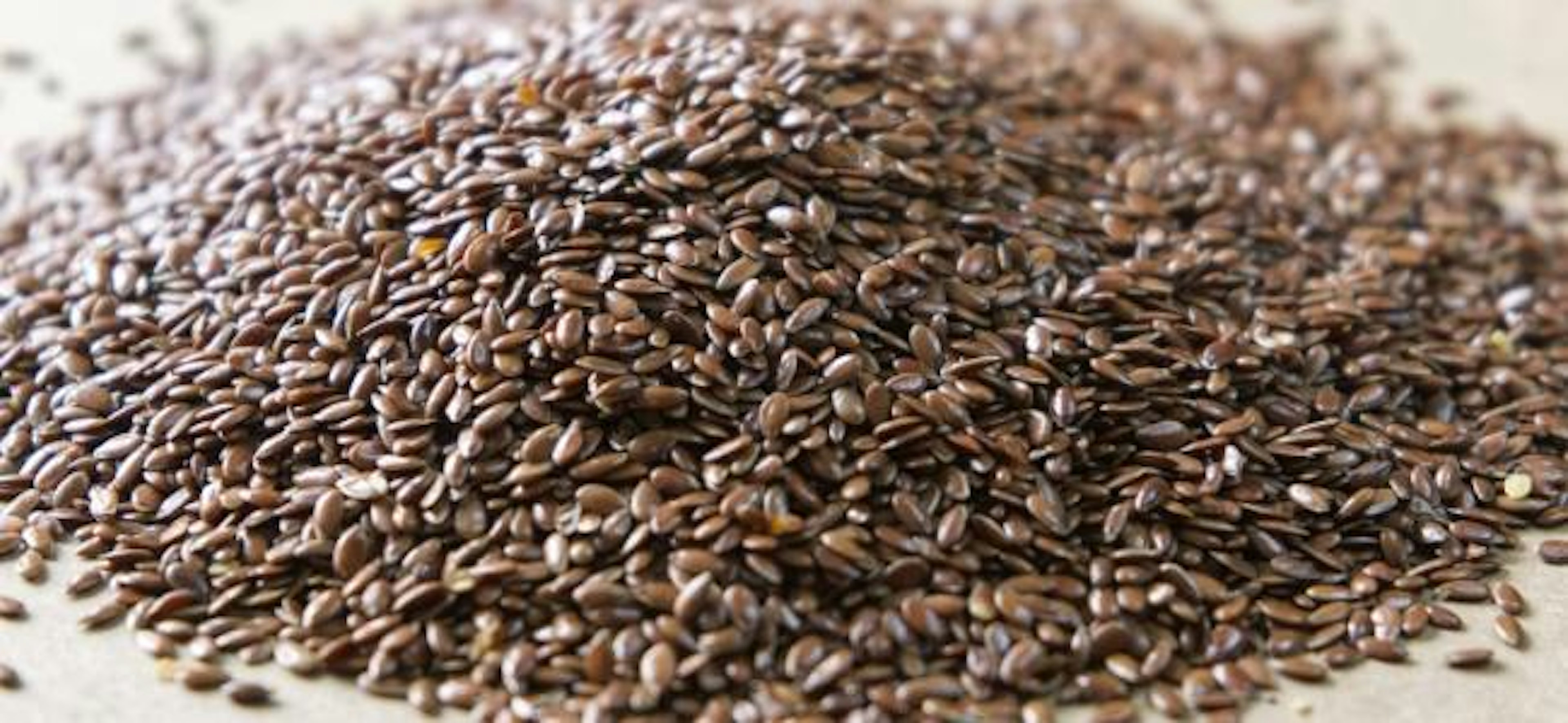 Brown flax seeds image